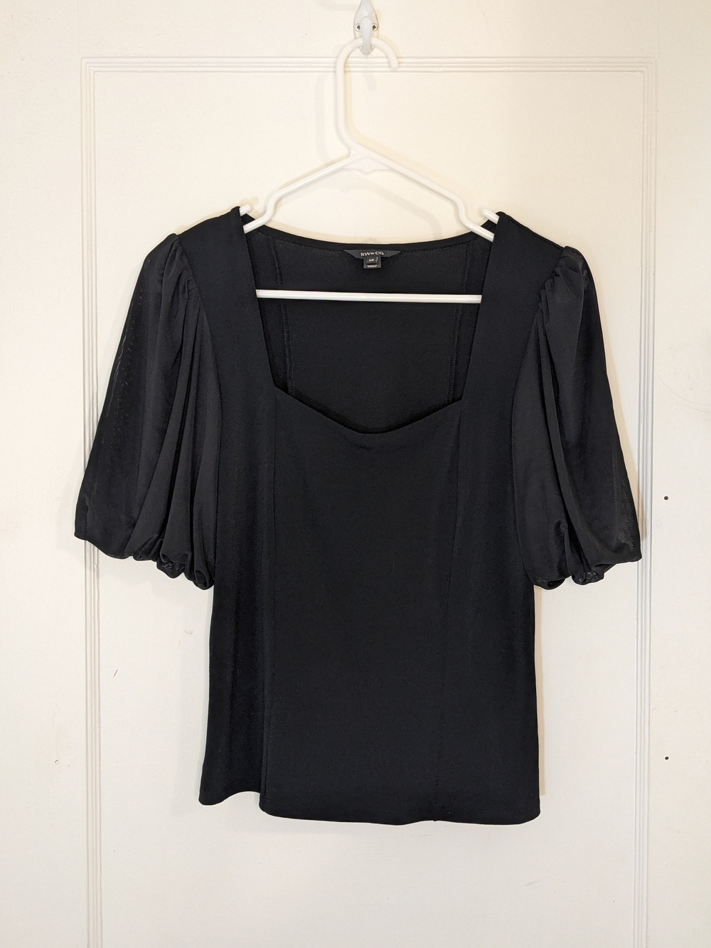 RW&CO. Black Square Neck Puff-Sleeve Blouse